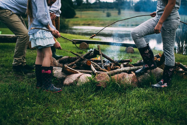 Lagerfeuer Kinder Camping